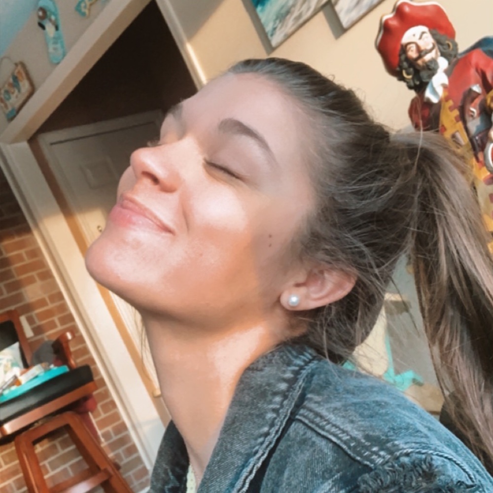 Meet your Posher, Abby